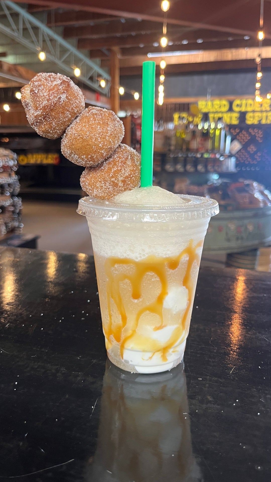 Caramel Apple Soda Ice Cream Float (16 oz)